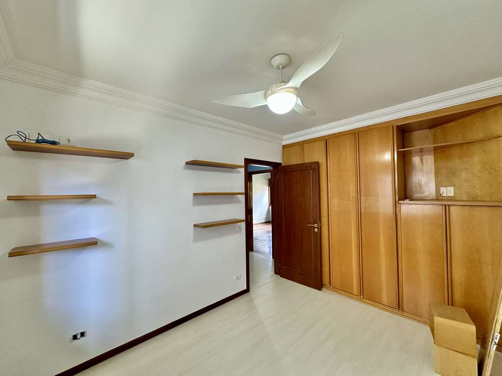 Casa Impecável com 4 dormitórios / 2 suítes na Granja Viana, foto 33 de 55