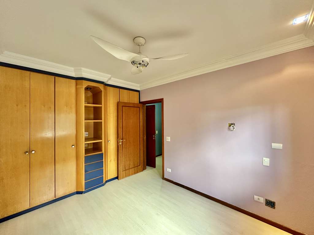 Casa Impecável com 4 dormitórios / 2 suítes na Granja Viana, foto 34 de 55