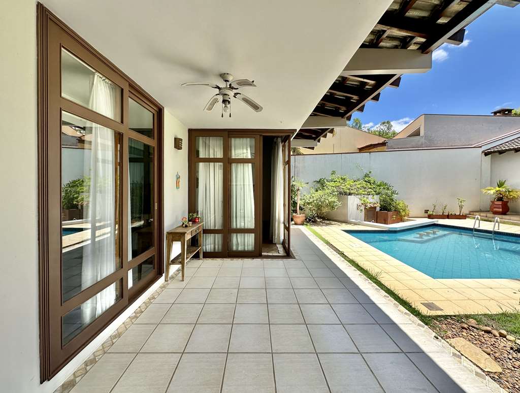 Casa Impecável com 4 dormitórios / 2 suítes na Granja Viana, foto 46 de 55