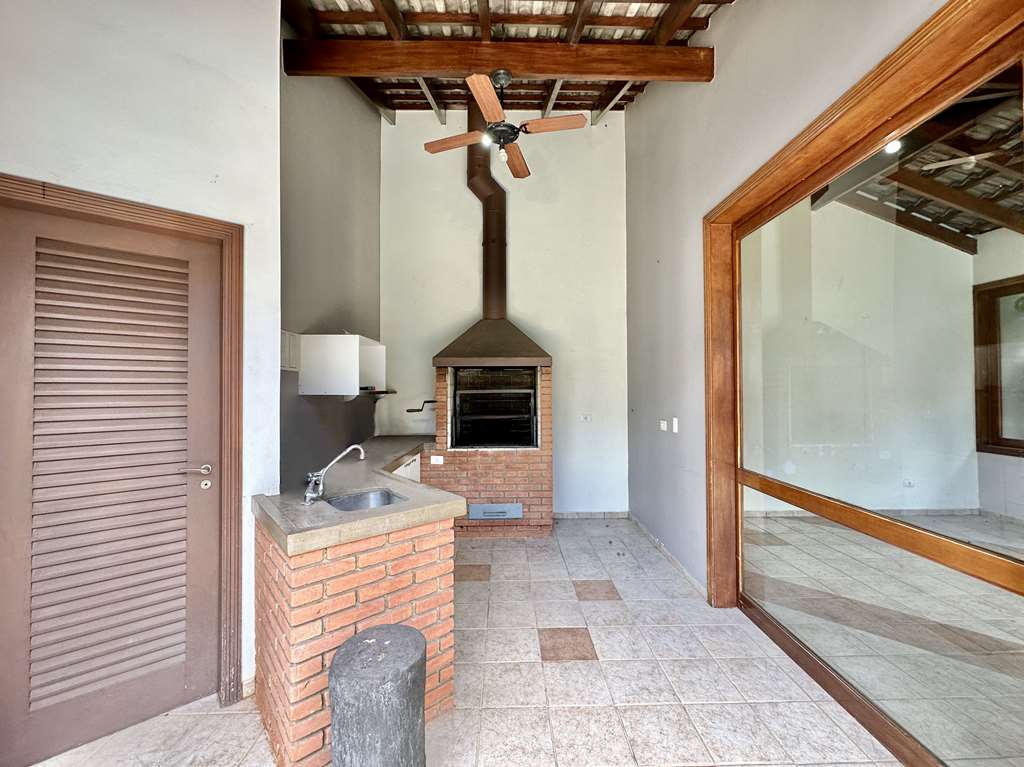 Casa Impecável com 4 dormitórios / 2 suítes na Granja Viana, foto 52 de 55