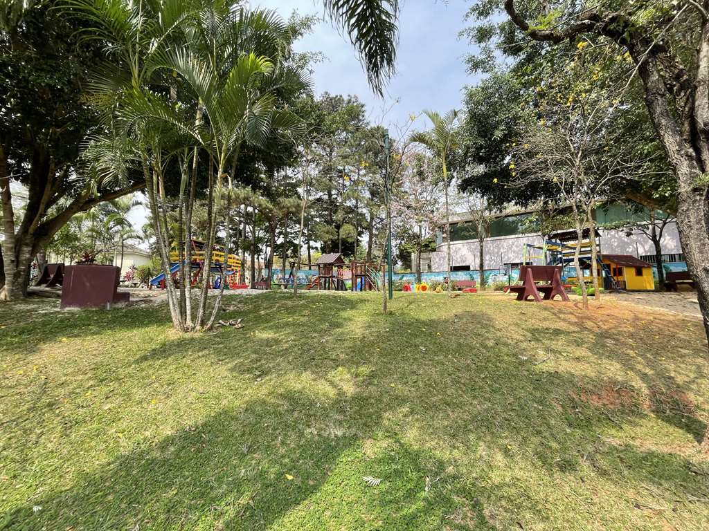 Casa Impecável com 4 dormitórios / 2 suítes na Granja Viana, foto 54 de 55
