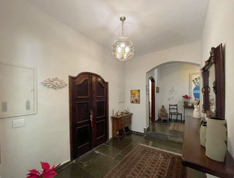 Linda Casa com 4 dormitórios / 2 suíte na Granja Viana, foto 10 de 55
