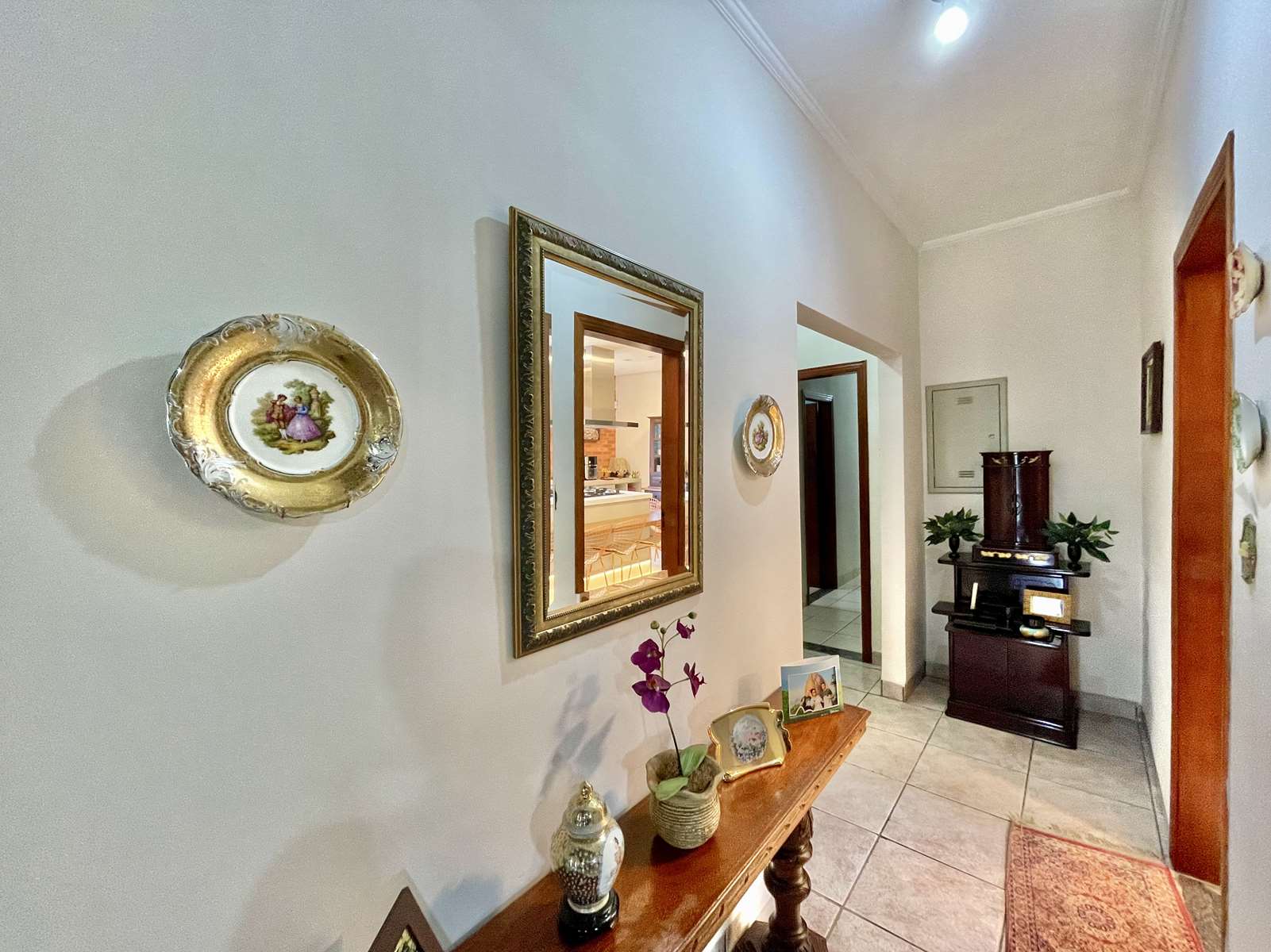 Casa térrea com 3 suítes na Granja Viana, foto 8 de 48