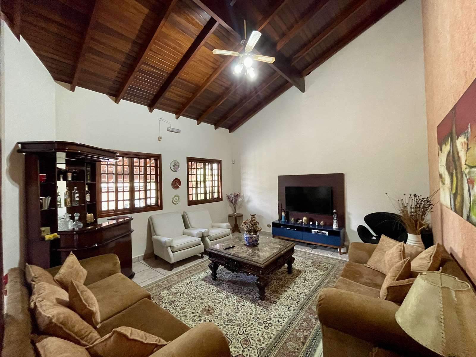 Casa térrea com 3 suítes na Granja Viana, foto 16 de 48