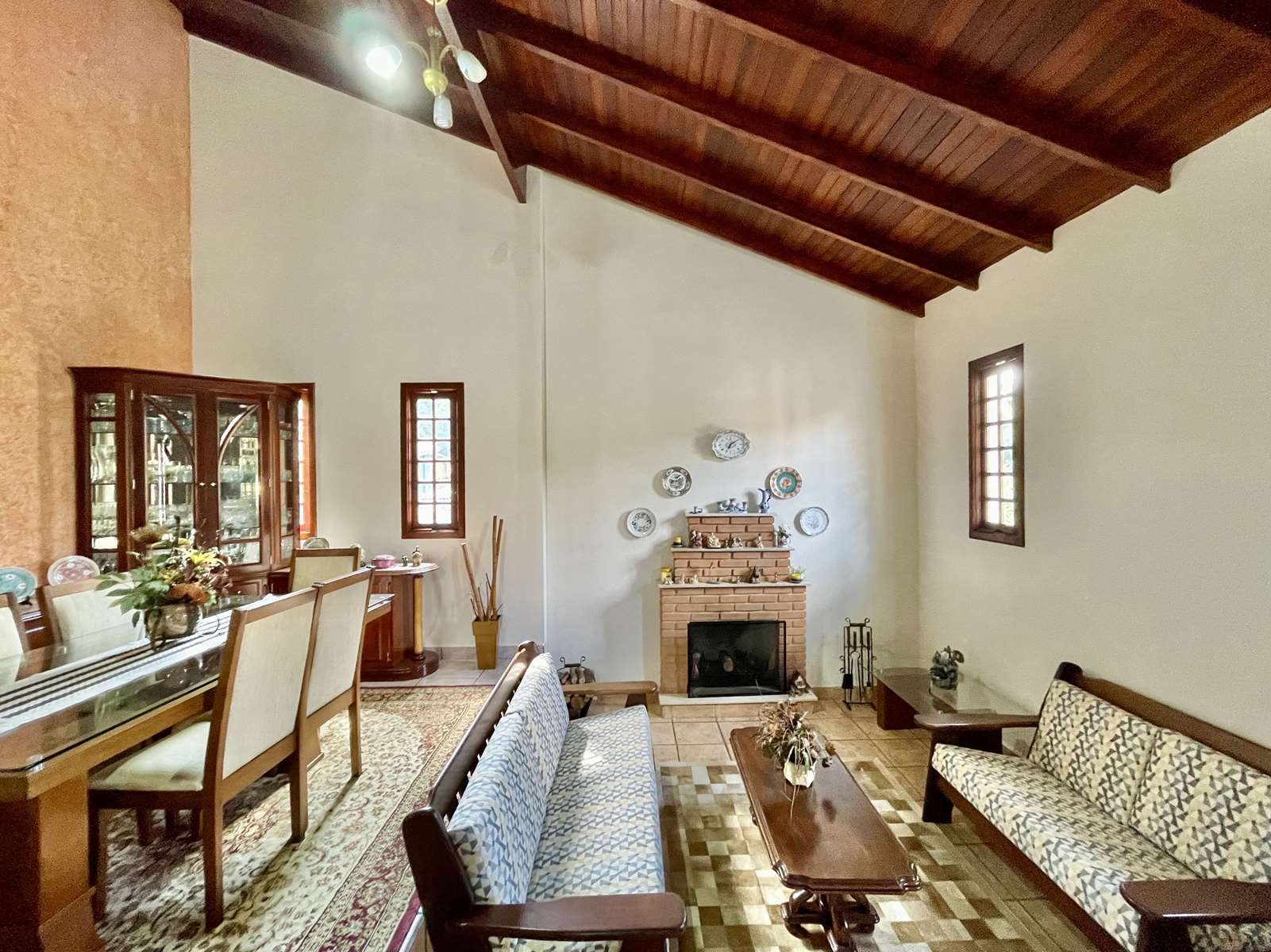 Casa térrea com 3 suítes na Granja Viana, foto 18 de 48