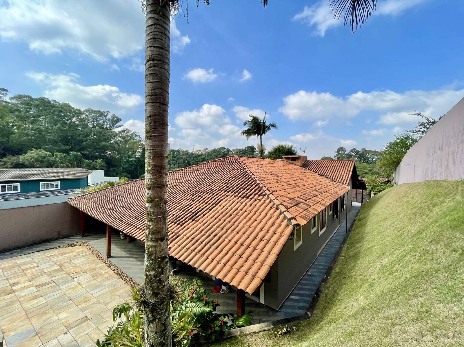 Casa térrea com 3 suítes na Granja Viana, foto 32 de 48