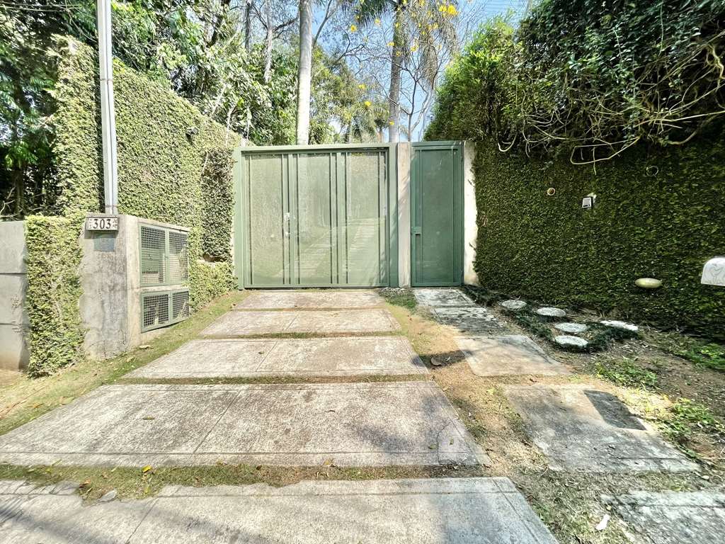 Casa com 4 suítes, piscina e campo de futebol na Granja Viana, foto 5 de 48