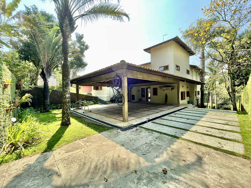 Casa com 4 suítes, piscina e campo de futebol na Granja Viana, foto 15 de 48