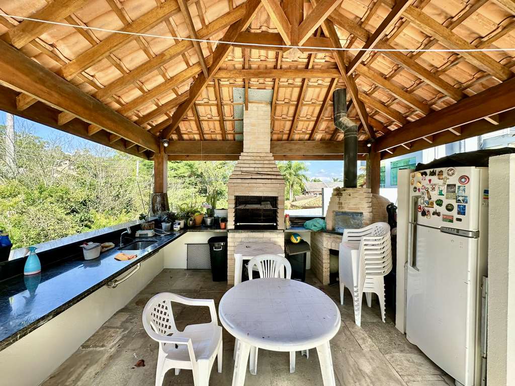 Casa ampla com 5 dormitórios / 4 suítes (1 no térreo) na Granja Viana, foto 32 de 47