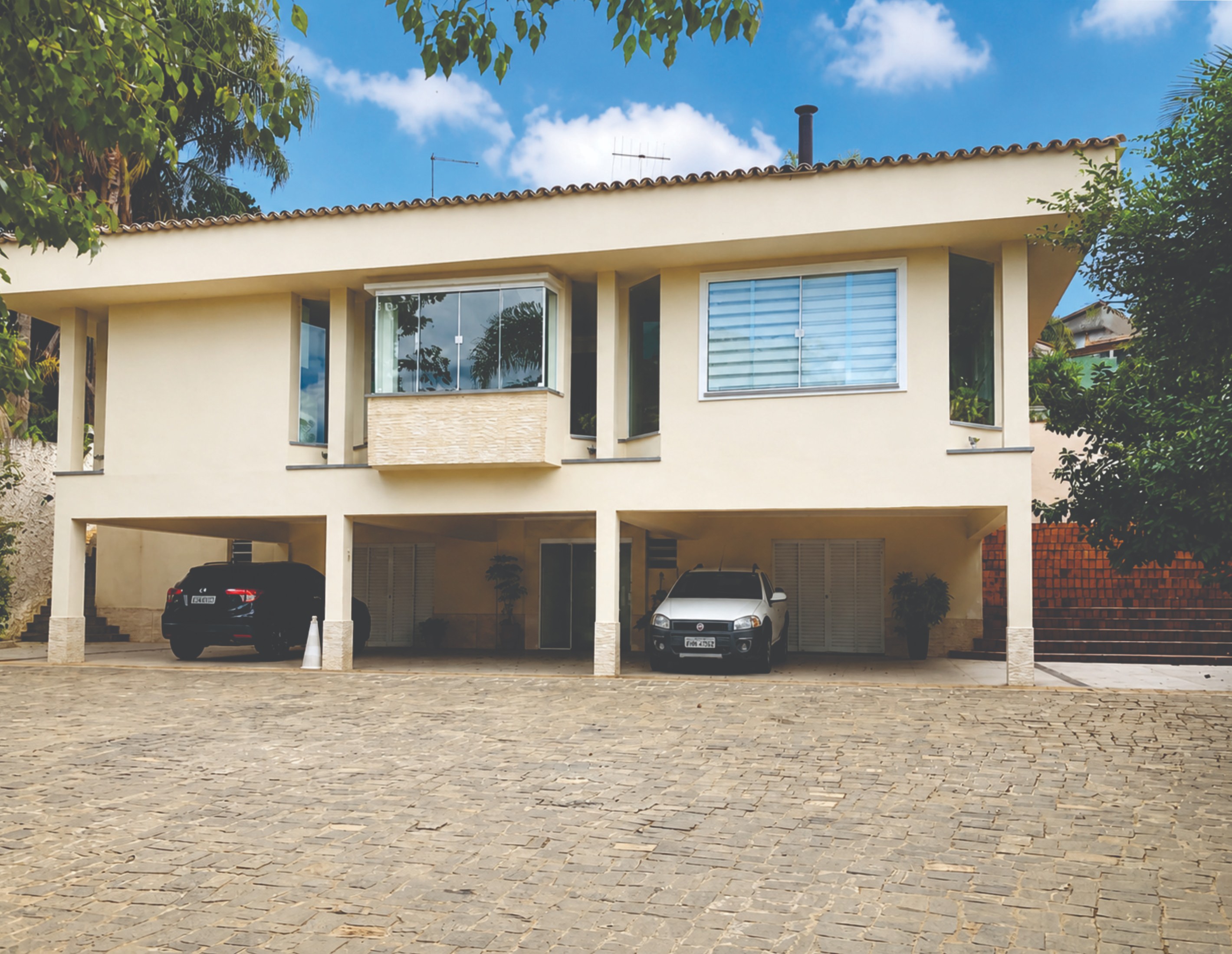 Casa impecável com 4 dormitórios / 2 suítes na Granja Viana, foto 8 de 34