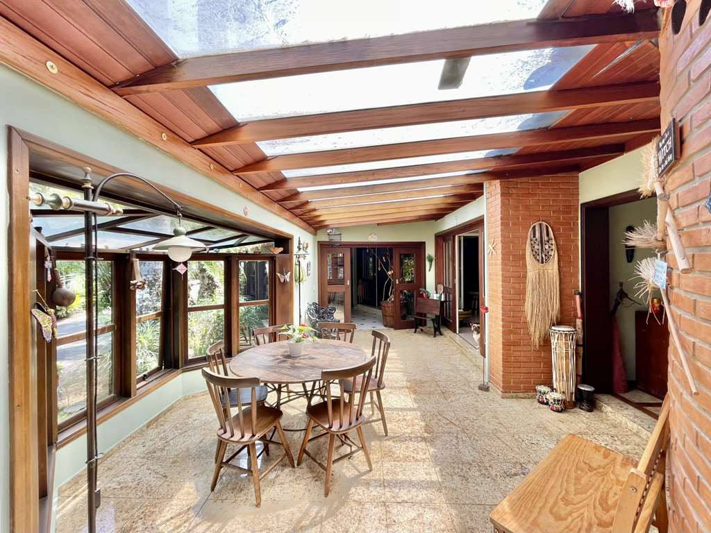 Casa impecável 90% térrea com 6 suítes na Granja Viana, foto 11 de 48
