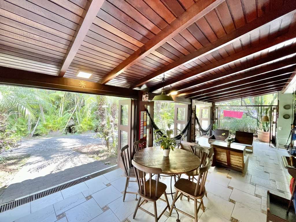 Casa impecável 90% térrea com 6 suítes na Granja Viana, foto 14 de 48