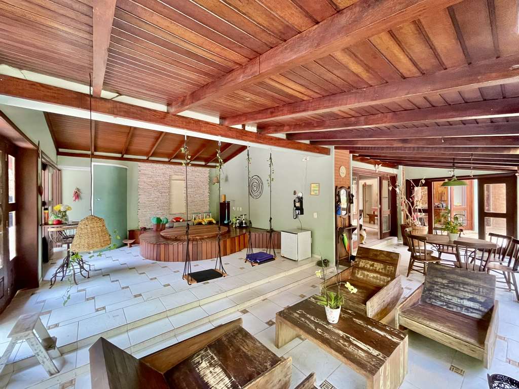 Casa impecável 90% térrea com 6 suítes na Granja Viana, foto 18 de 48