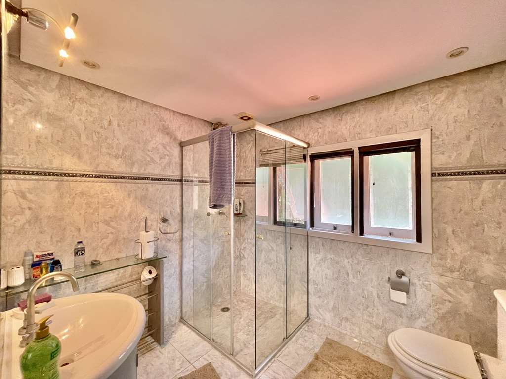 Casa impecável 90% térrea com 6 suítes na Granja Viana, foto 30 de 48