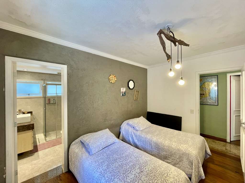 Casa impecável 90% térrea com 6 suítes na Granja Viana, foto 38 de 48