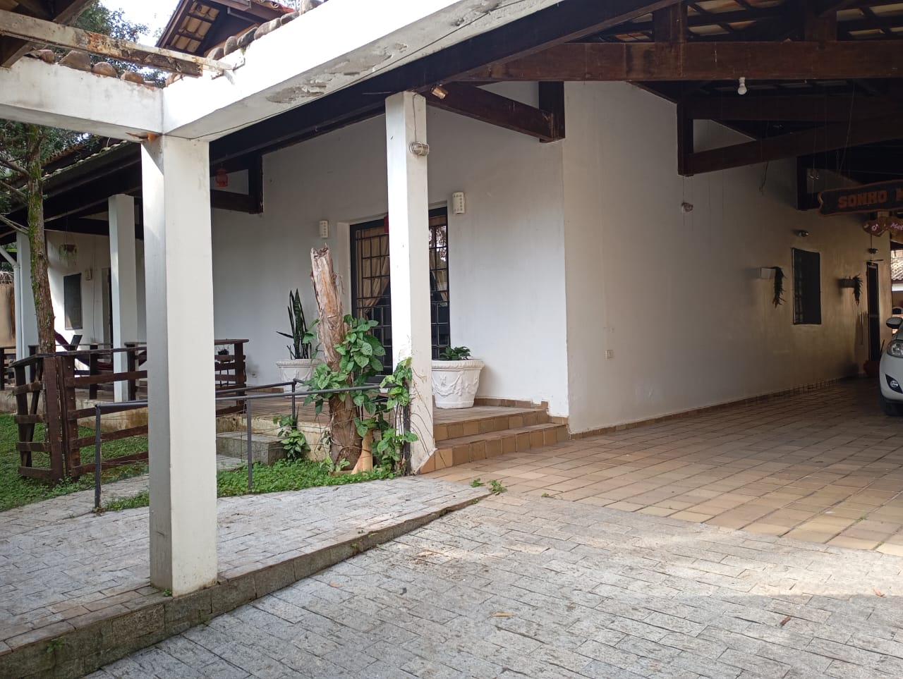 Casa com 4 dormitórios / 3 suítes na Granja Viana, foto 3 de 31