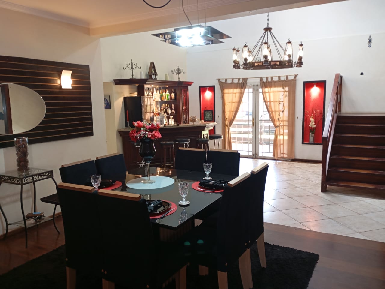 Casa com 4 dormitórios / 3 suítes na Granja Viana, foto 7 de 31