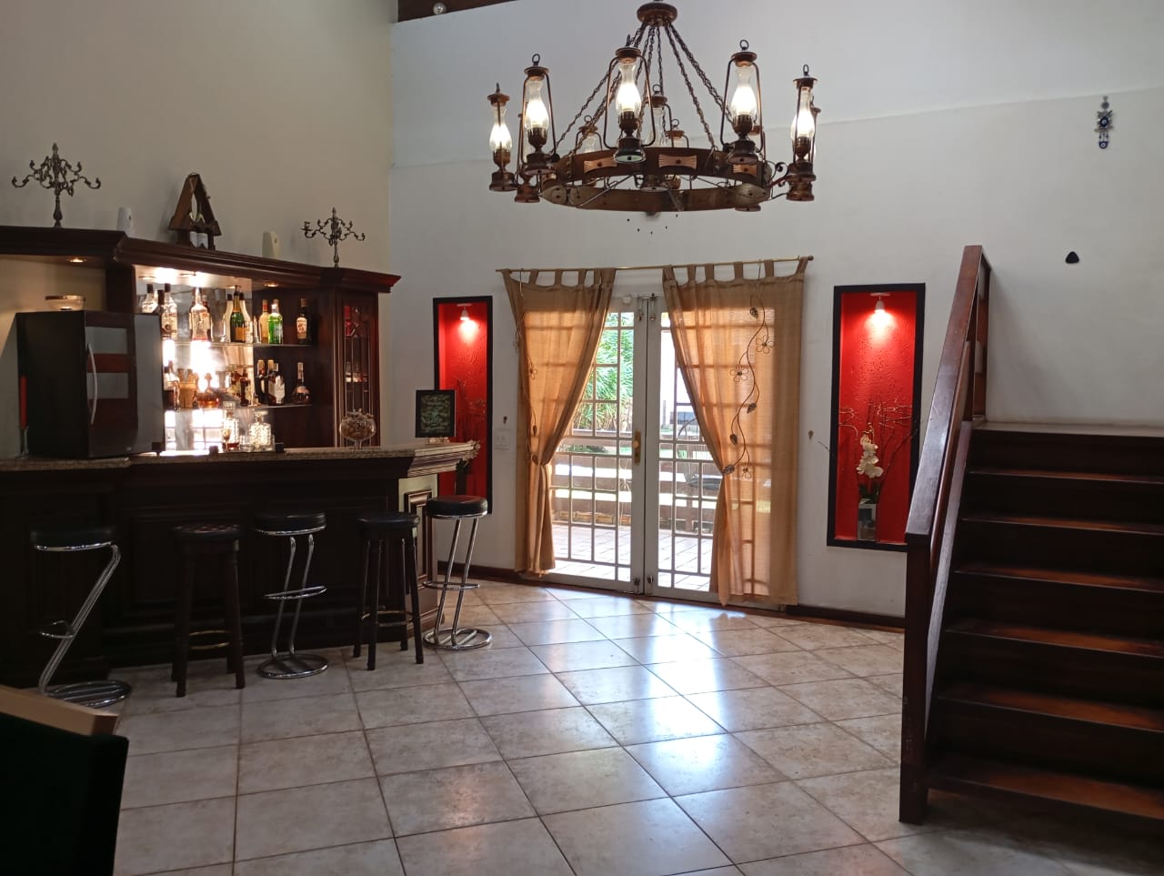 Casa com 4 dormitórios / 3 suítes na Granja Viana, foto 11 de 31