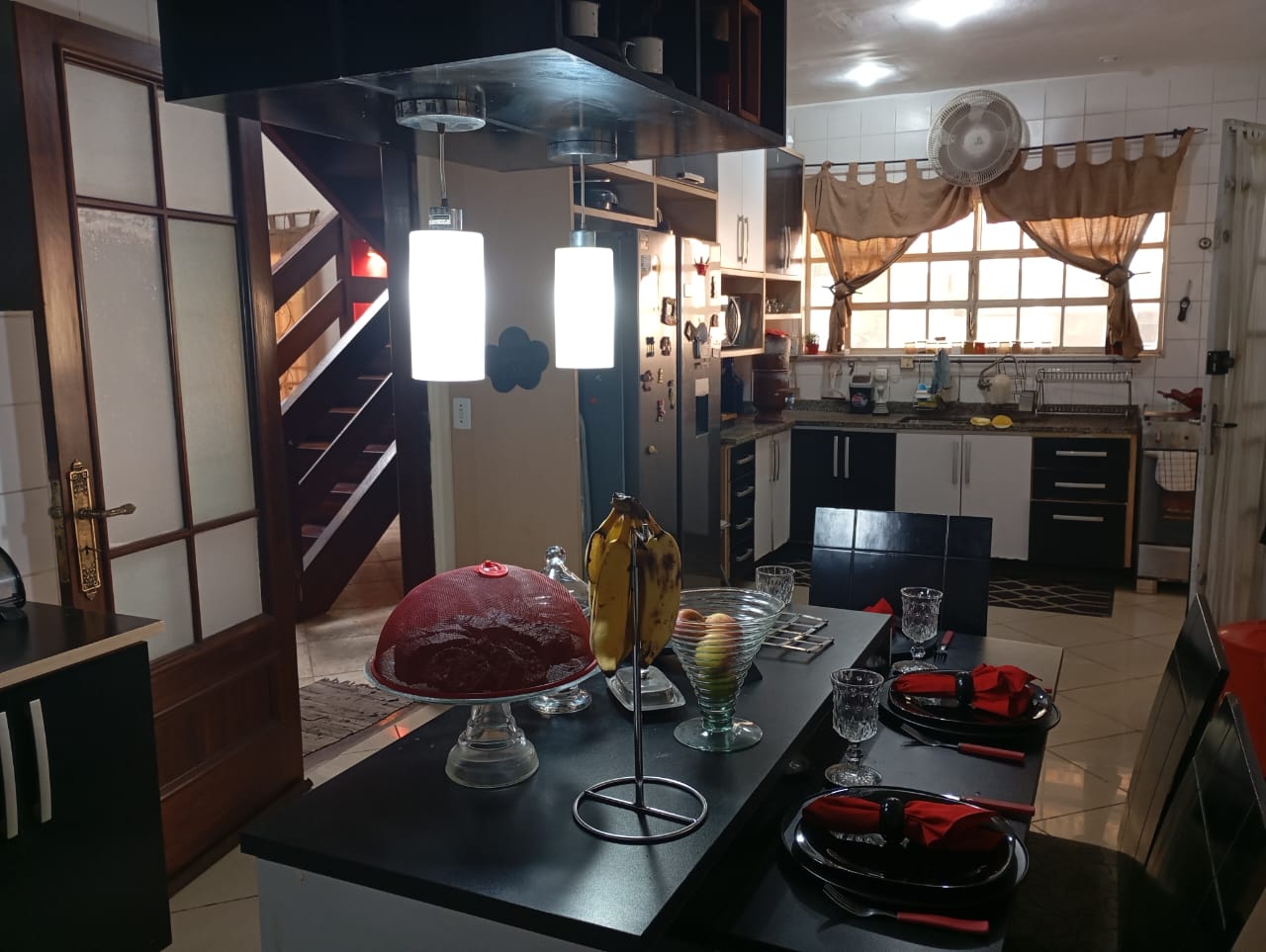 Casa com 4 dormitórios / 3 suítes na Granja Viana, foto 12 de 31