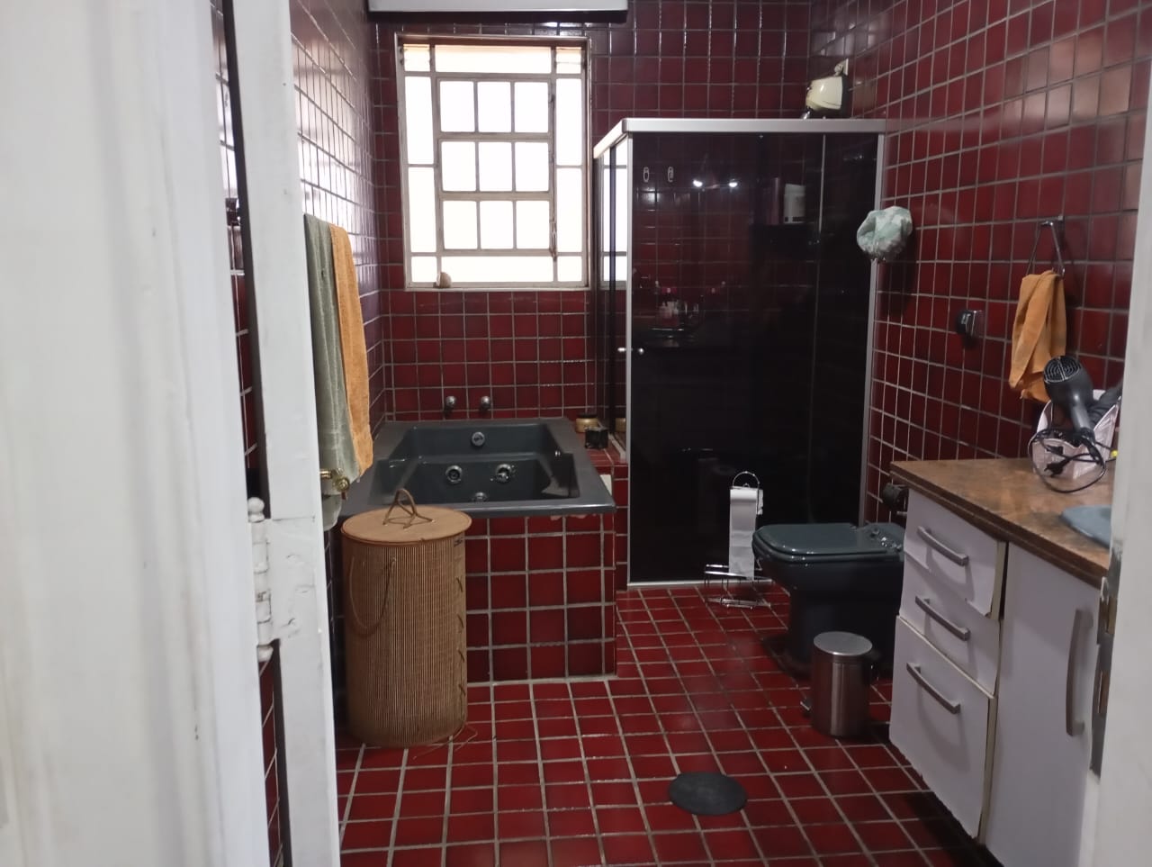Casa com 4 dormitórios / 3 suítes na Granja Viana, foto 26 de 31