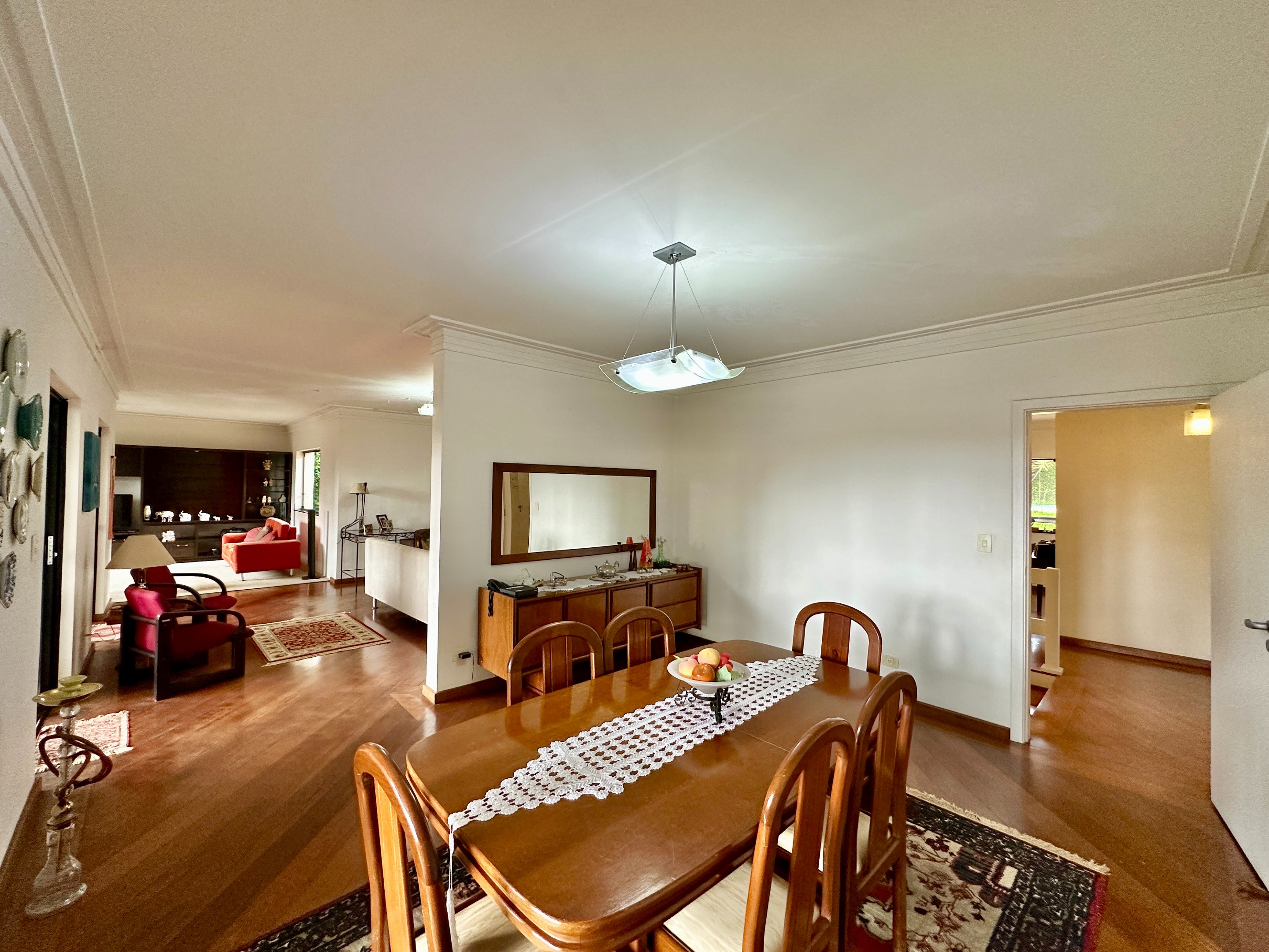 Casa impecável com 5 suítes na Granja Viana, foto 30 de 54