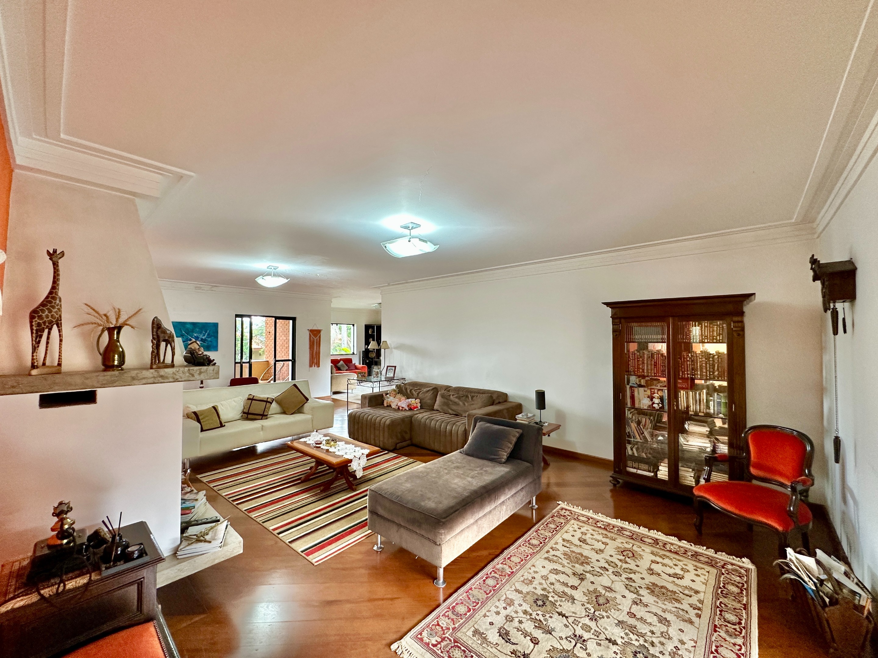 Casa impecável com 5 suítes na Granja Viana, foto 33 de 54