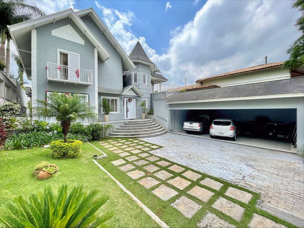 Linda casa com 4 suítes na Granja Viana, foto 2 de 49