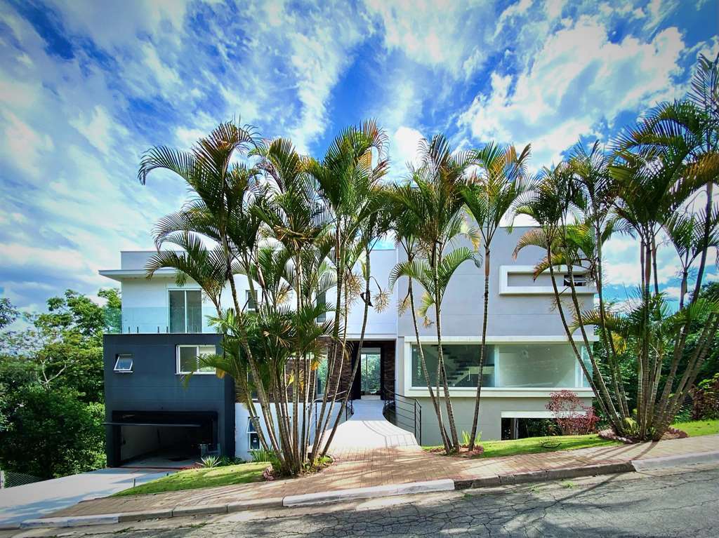 Casa zero km moderna com 4 suítes na Granja Viana, foto 1 de 47