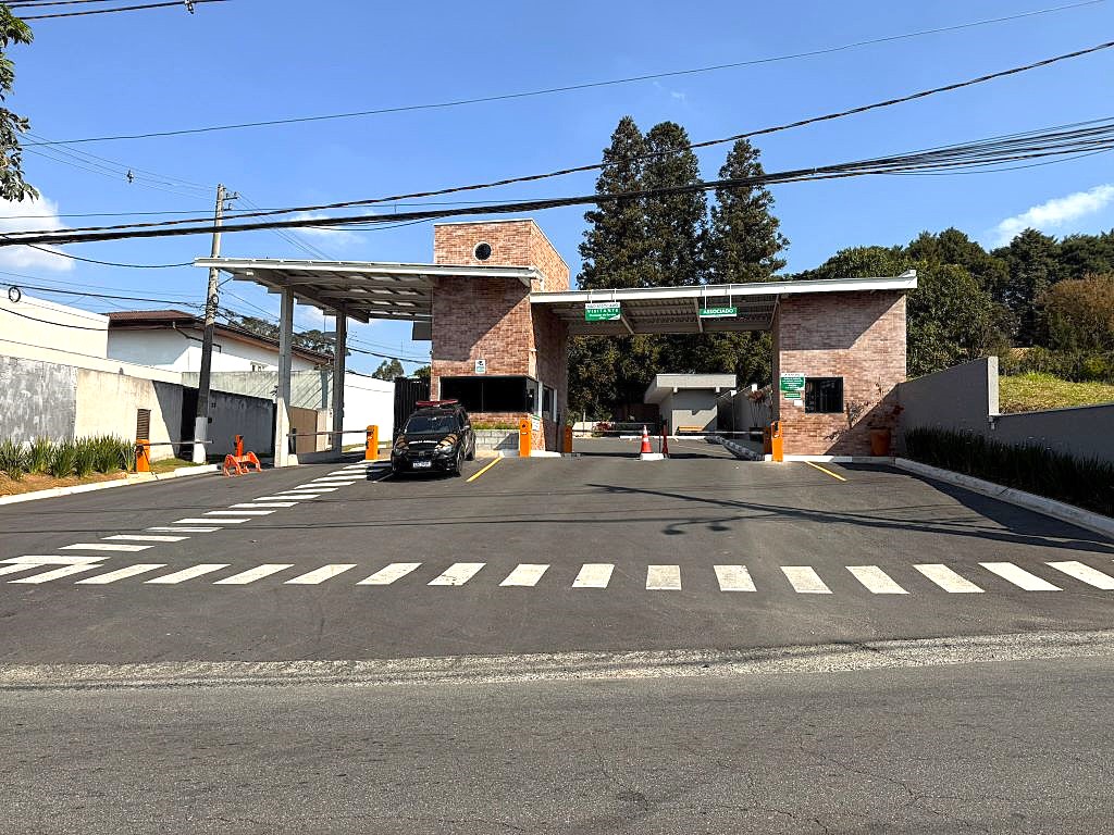 Casa zero km moderna com 4 suítes na Granja Viana, foto 4 de 47