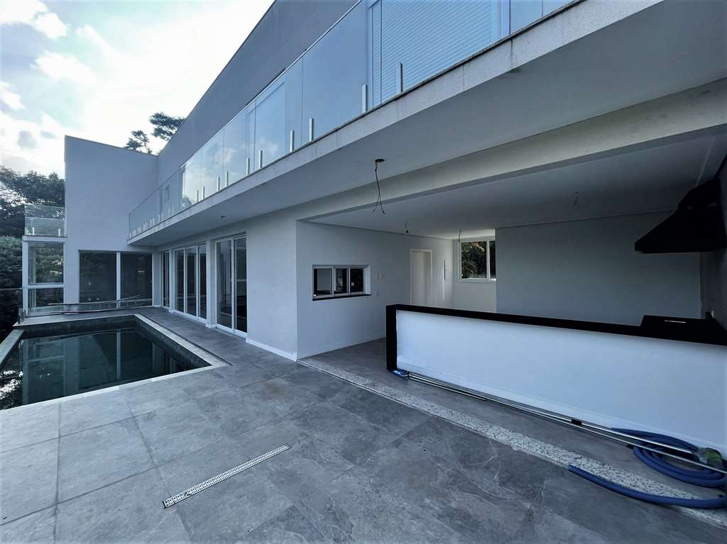 Casa zero km moderna com 4 suítes na Granja Viana, foto 20 de 47