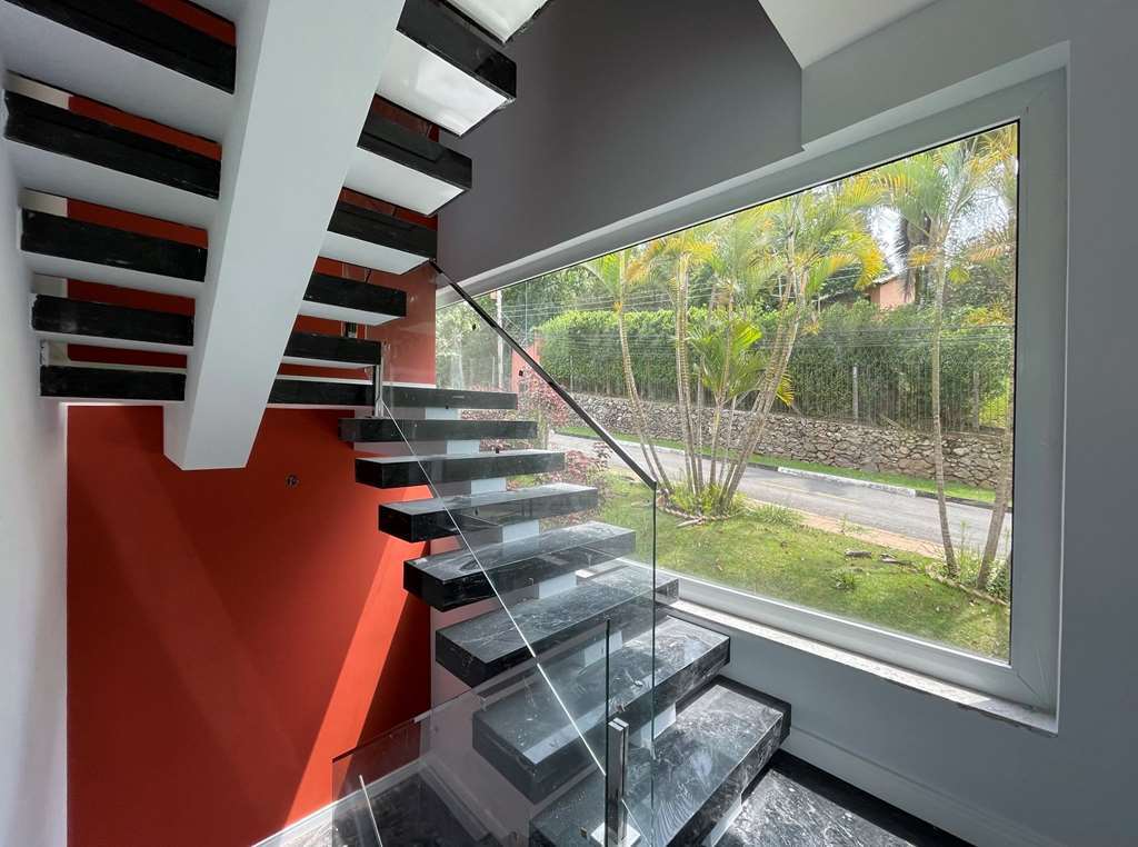 Casa zero km moderna com 4 suítes na Granja Viana, foto 27 de 47