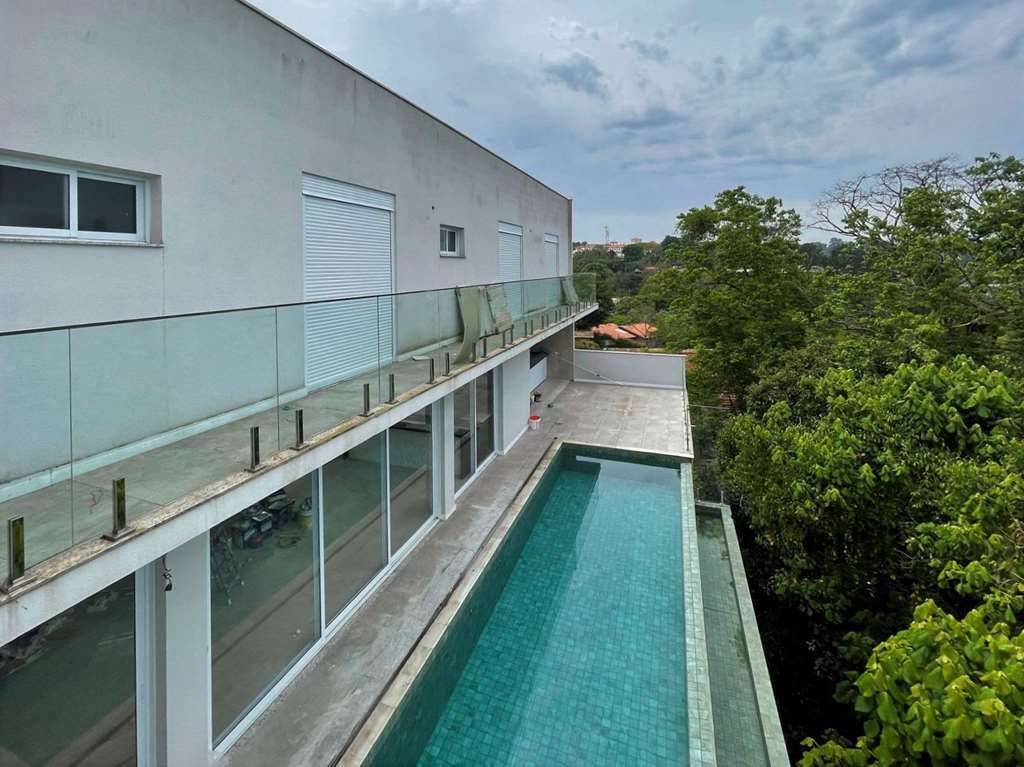 Casa zero km moderna com 4 suítes na Granja Viana, foto 34 de 47