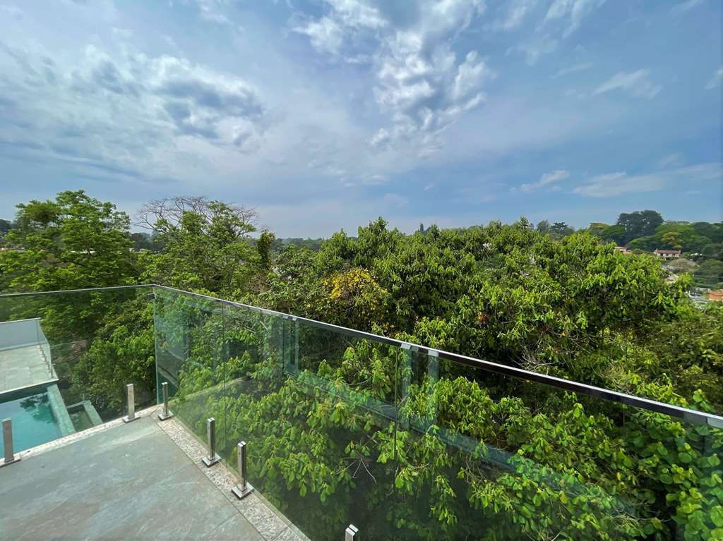 Casa zero km moderna com 4 suítes na Granja Viana, foto 35 de 47