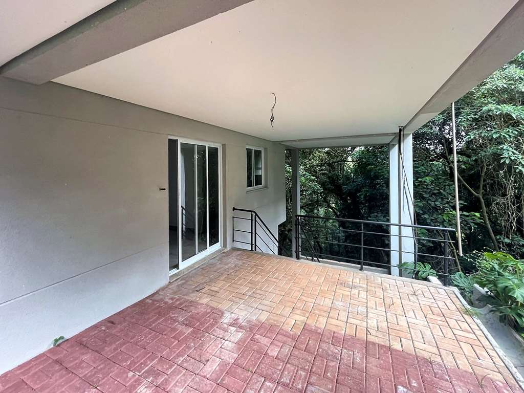 Casa zero km moderna com 4 suítes na Granja Viana, foto 45 de 47
