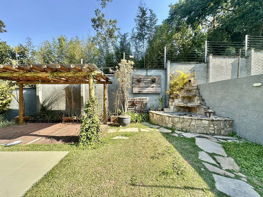 Casa moderna com 4 suítes na Granja Viana, foto 27 de 52