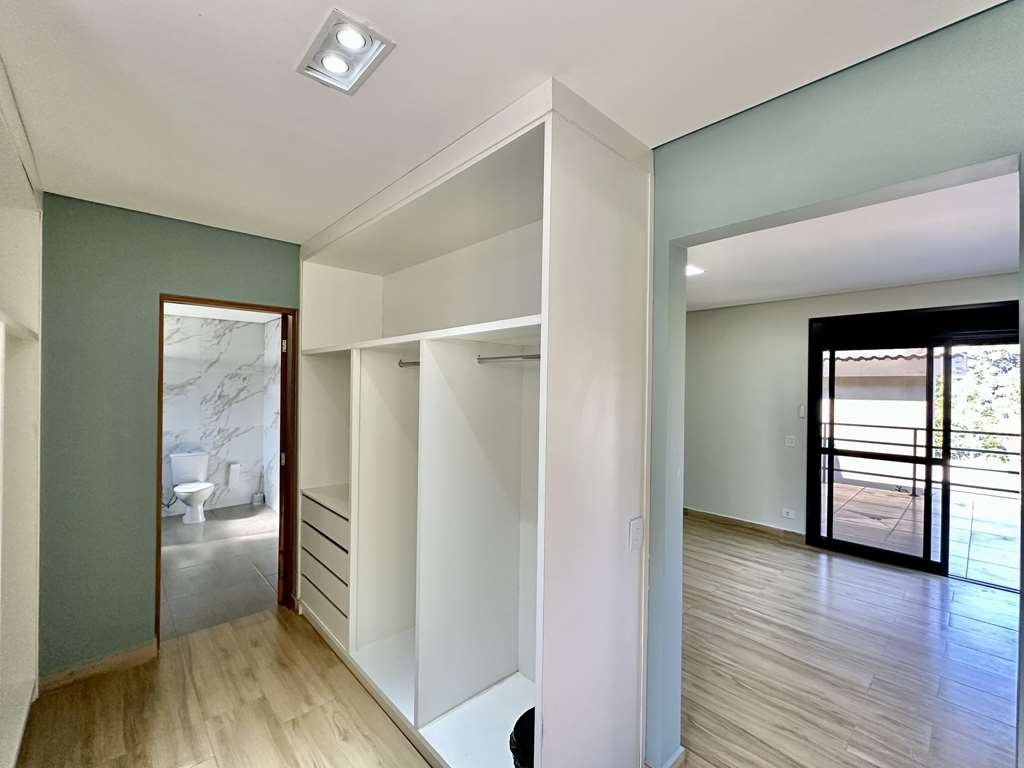 Casa moderna com 4 suítes na Granja Viana, foto 39 de 52
