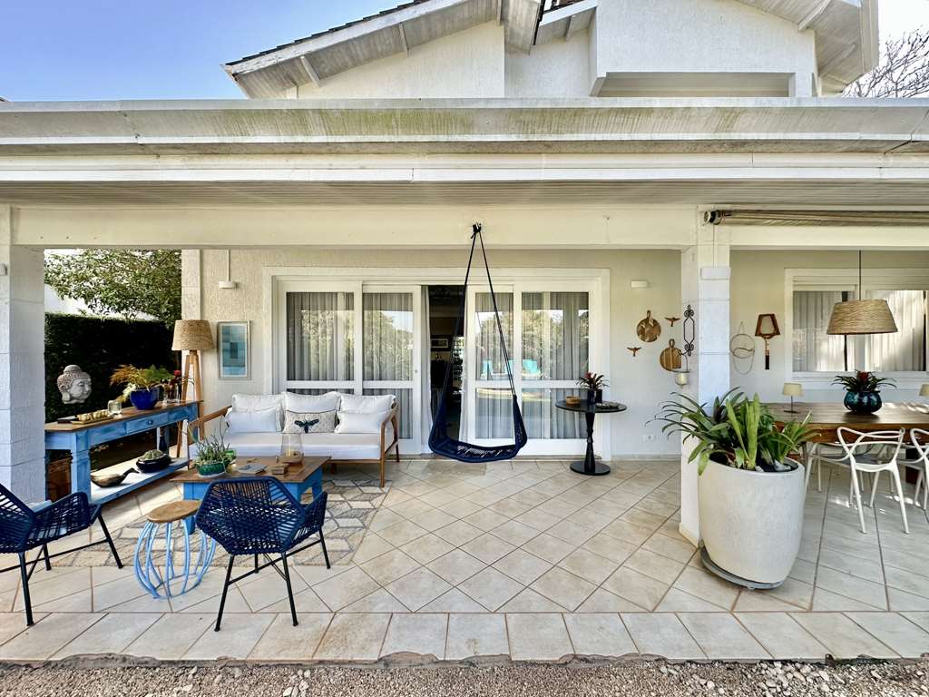 Casa impecável com 4 suítes no miolo da Granja Viana, foto 27 de 46