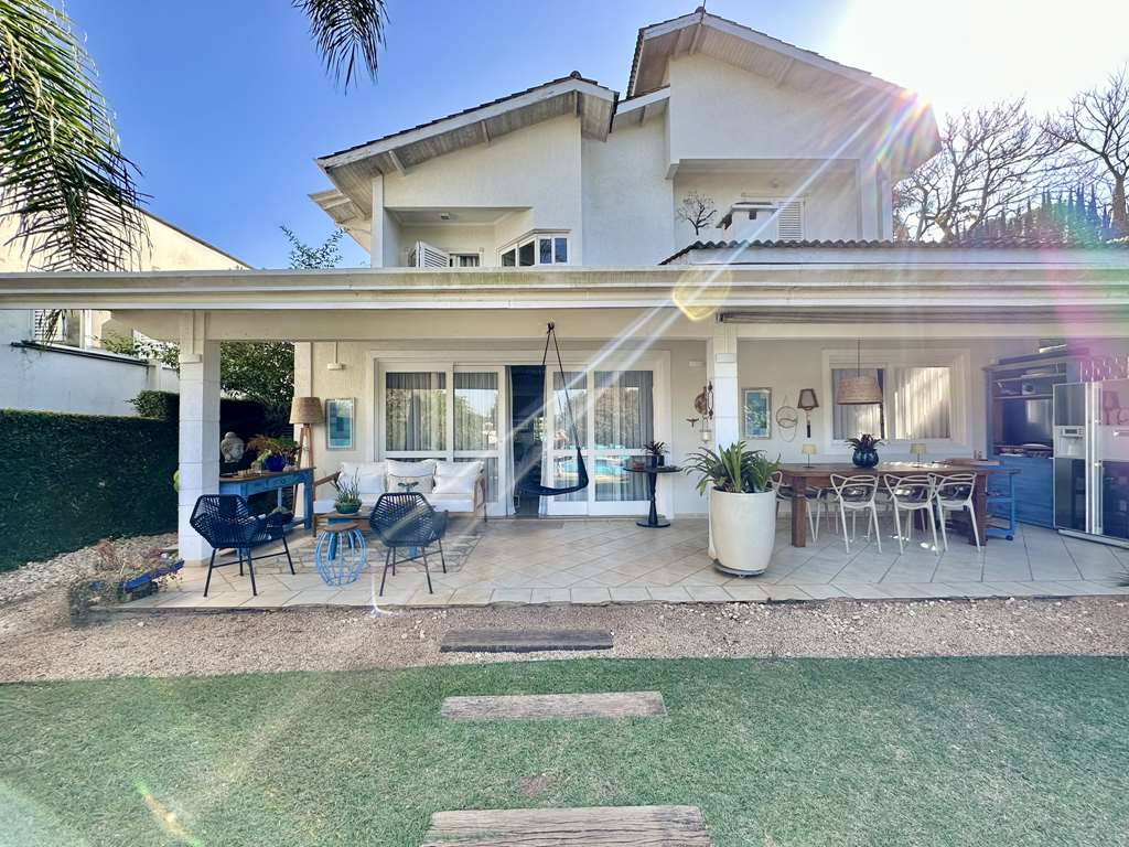 Casa impecável com 4 suítes no miolo da Granja Viana, foto 30 de 46