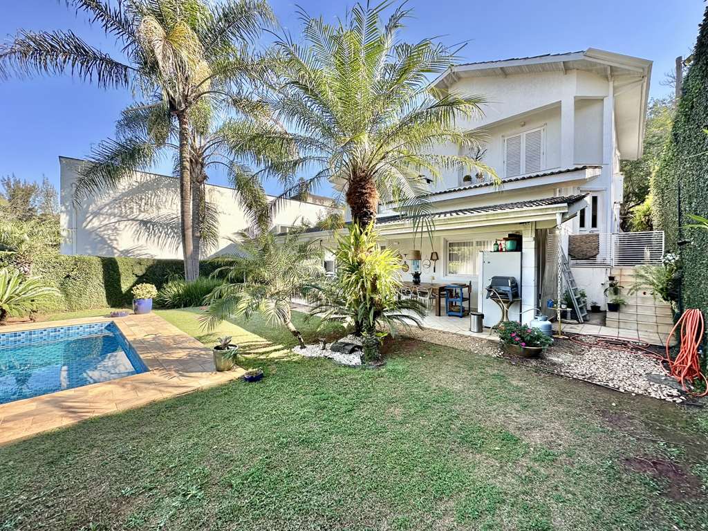 Casa impecável com 4 suítes no miolo da Granja Viana, foto 31 de 46