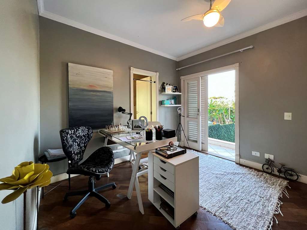 Casa impecável com 4 suítes no miolo da Granja Viana, foto 42 de 46
