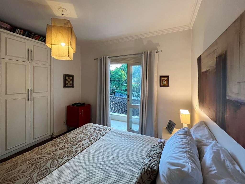Casa impecável com 4 suítes no miolo da Granja Viana, foto 45 de 46