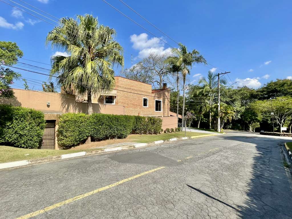 Ótima casa com 4 suítes na Granja Viana, foto 3 de 52