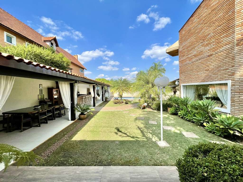 Ótima casa com 4 suítes na Granja Viana, foto 19 de 52
