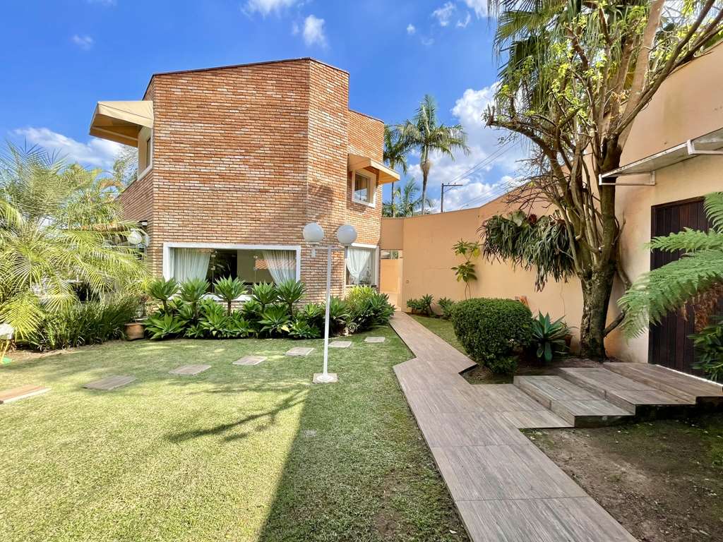 Ótima casa com 4 suítes na Granja Viana, foto 21 de 52