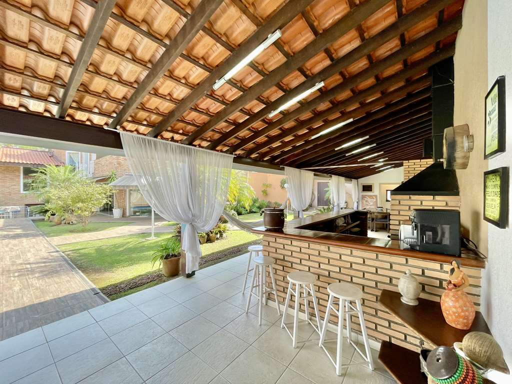 Ótima casa com 4 suítes na Granja Viana, foto 23 de 52