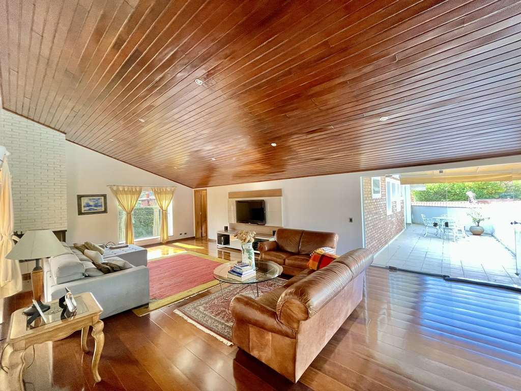 Ótima casa com 4 suítes na Granja Viana, foto 44 de 52