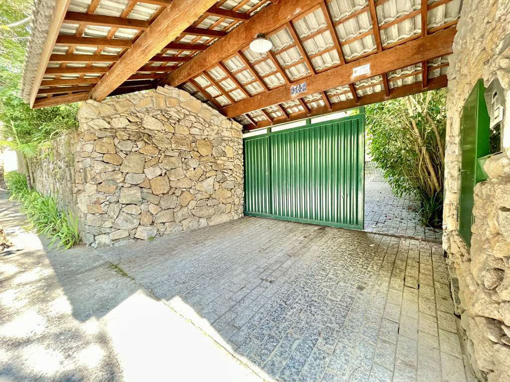 Linda casa com 5 suítes no miolo da Granja Viana, foto 5 de 53