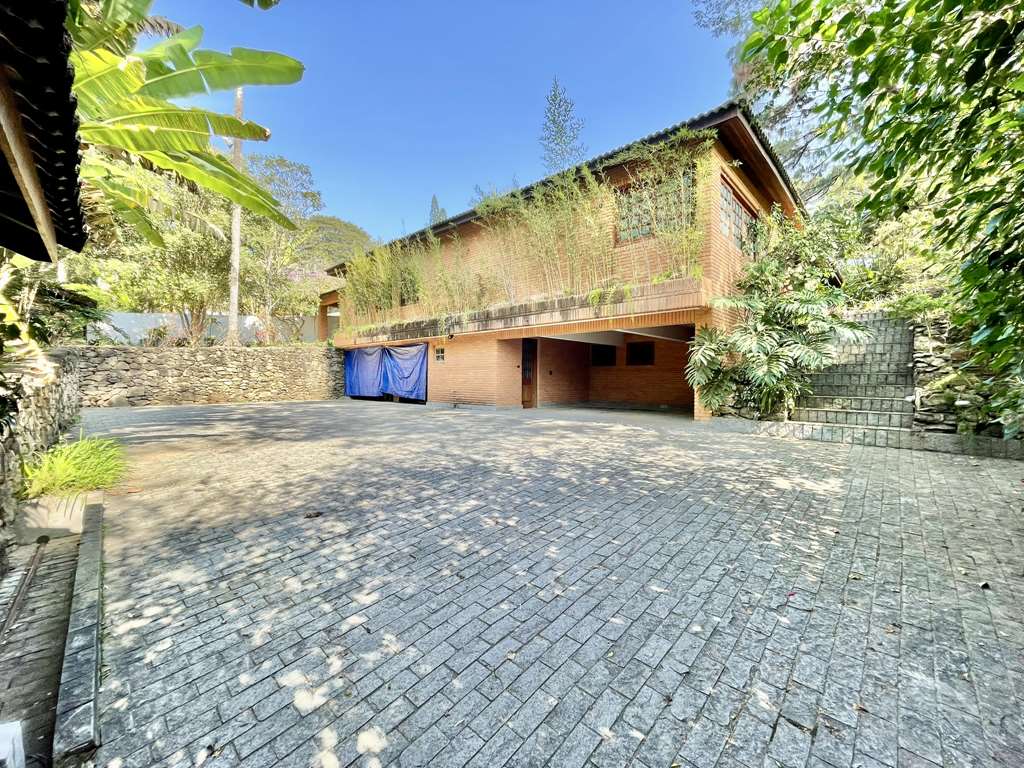 Linda casa com 5 suítes no miolo da Granja Viana, foto 6 de 53