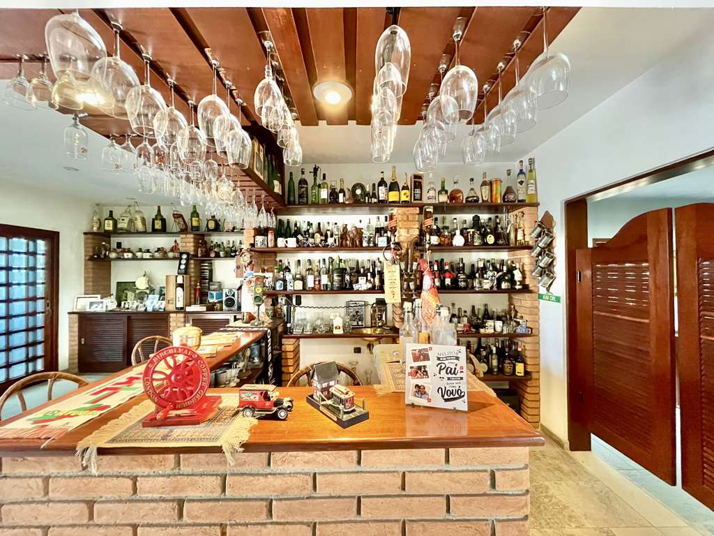 Linda casa com 5 suítes no miolo da Granja Viana, foto 19 de 53