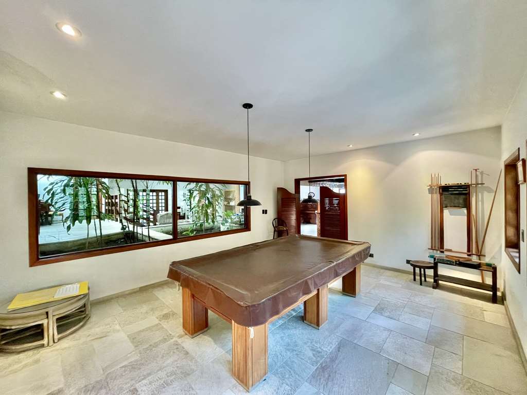 Linda casa com 5 suítes no miolo da Granja Viana, foto 21 de 53